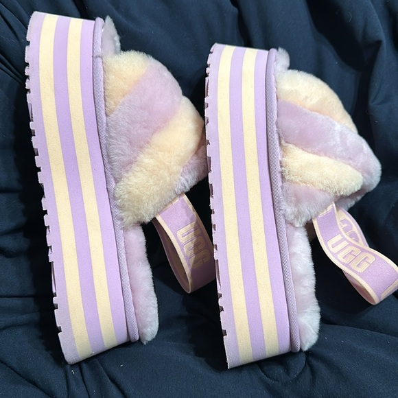 EUC UGG Disco platform slippers women’s size 8 - Picture 4 of 4